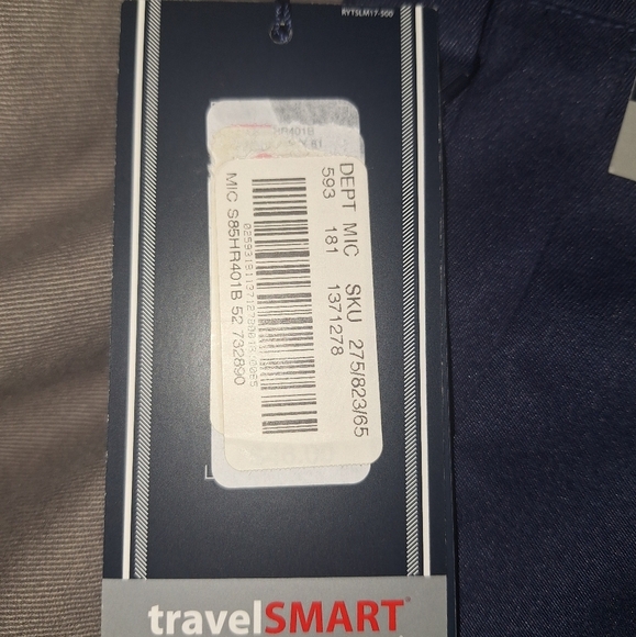 Roundtree and Yorke BigMan classiic fit pleated Navy Blue Shorts in a size 52. - Picture 3 of 8